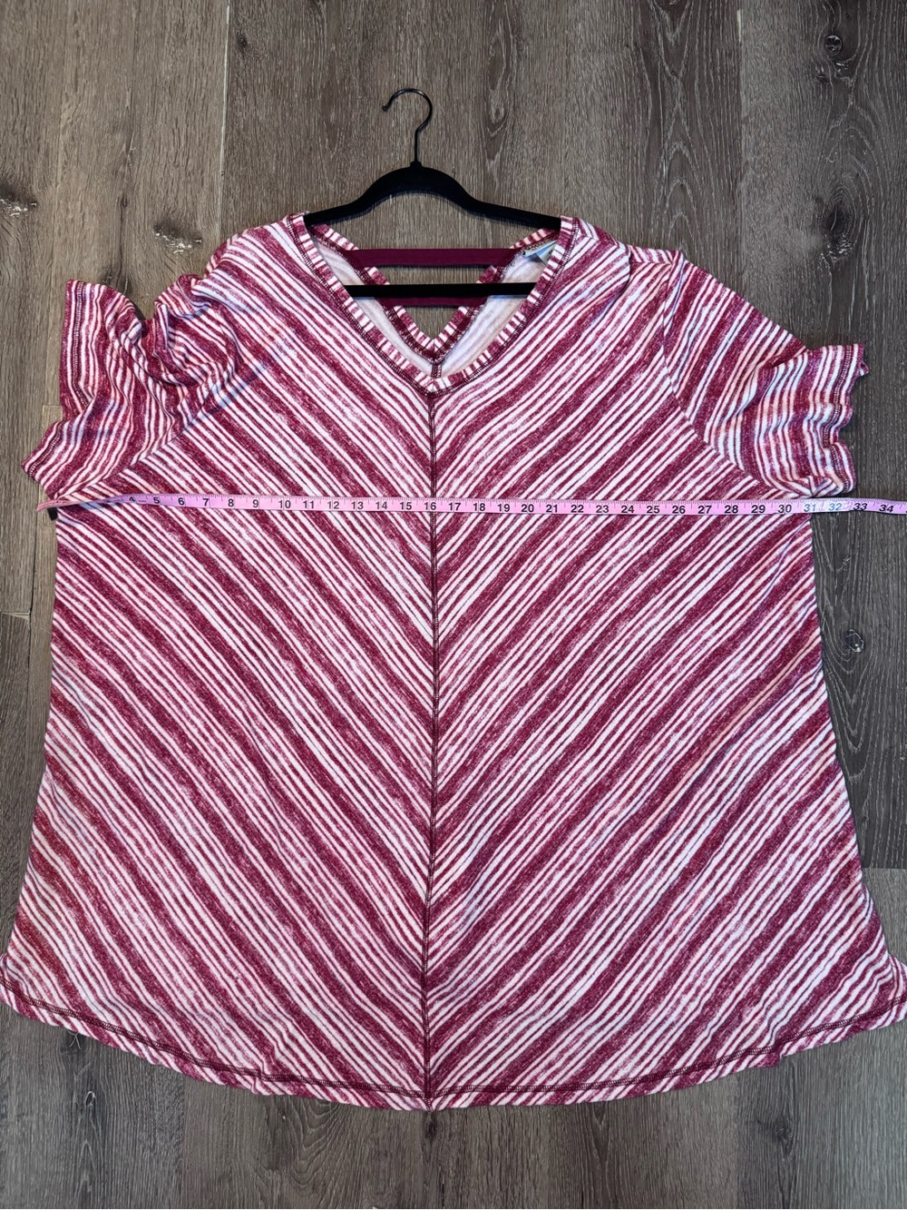 Catherines size 5x Red and White Striped V-Neck Tunic - Picture 5 of 7